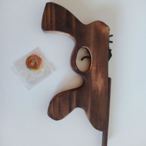 Drveni mitraljez na gumice