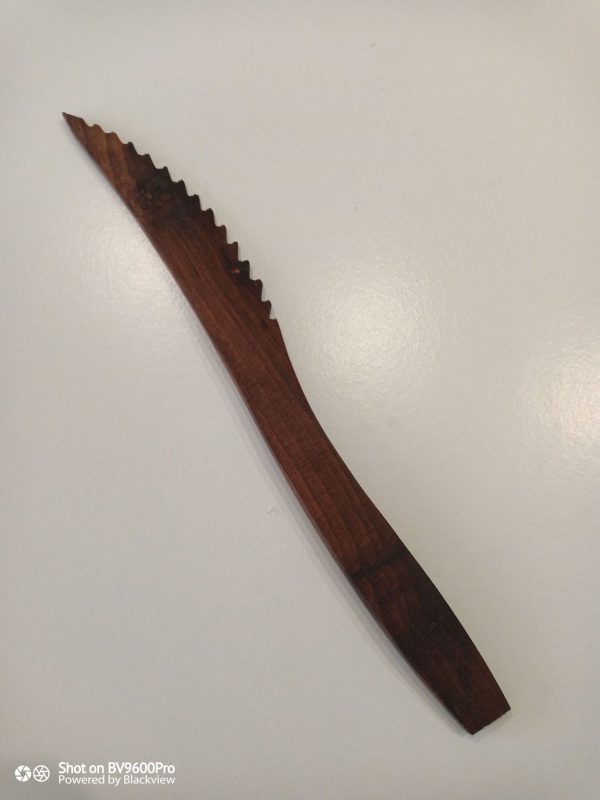 Nož drveni orah 23 cm