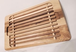 Daska za rezanje kruha sa rešetkom