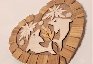 Drveni podmetač delfini