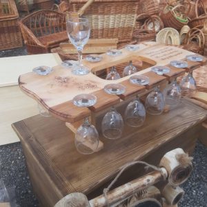 Stalak za 12 čaša i litar i vodu